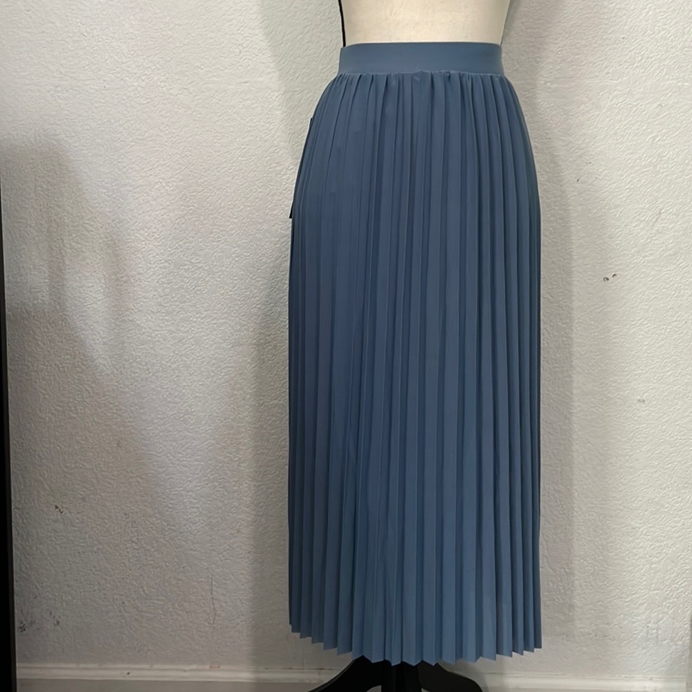 NWT: New Mix Elastic Waist Accordion Pleated Midi Skirt